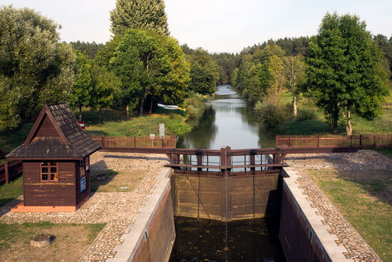 The Augustów Canal cuts a serene line through the borderlands of Belarus and Poland (photo © hidden europe).