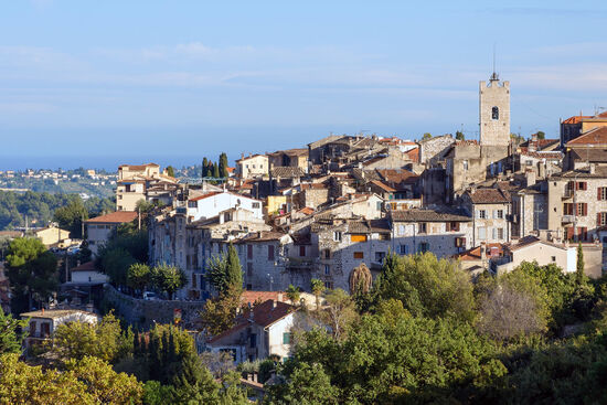 The Provençal town of Vence, where DH Lawrence died in March 1930 (photo © Myrabella licensed under CC BY-SA 3.0).
