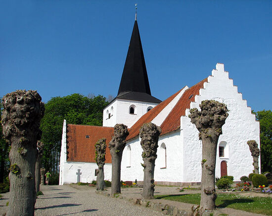 Church at Bregninge on the Danish island of Ærø (photo © Marieke van der Horst).