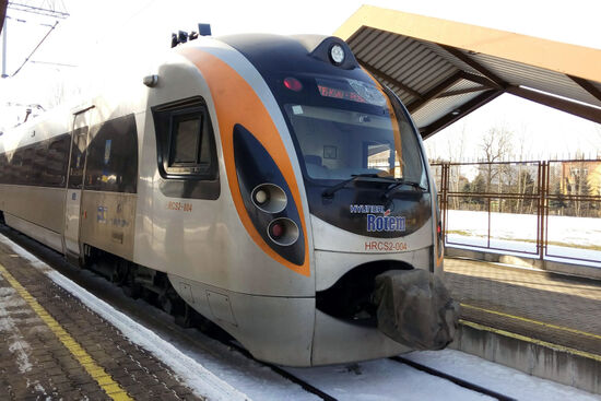 Ukrainian IC train at Przemysl station bound for Lviv and Kiev (photo © hidden europe).