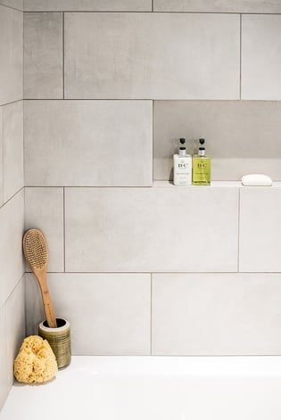 9-Shower-Niche-Ideas-To-Increase-Style-and-Storage-2